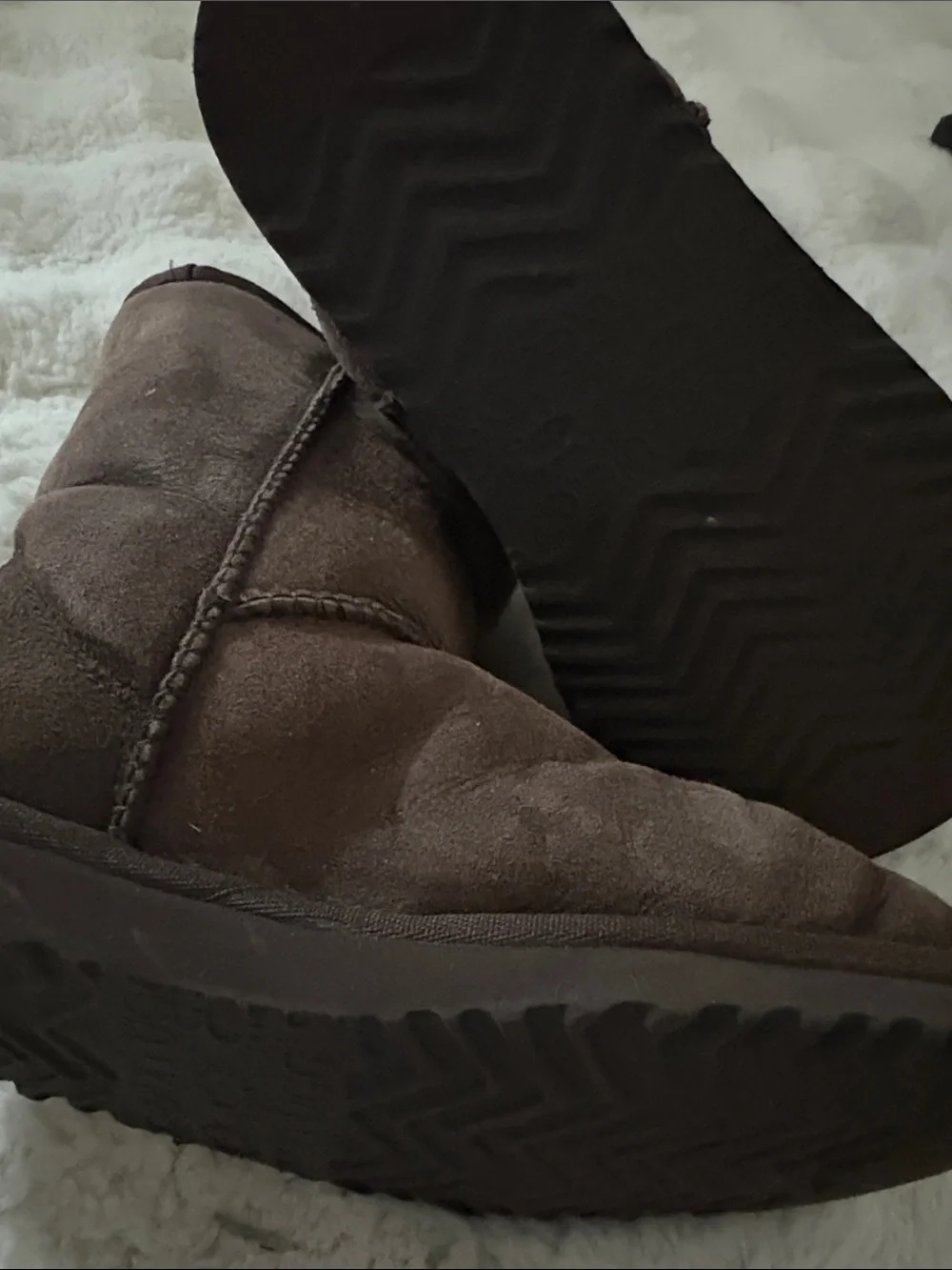 UGG Chestnut Short Suede Shearling Boots
